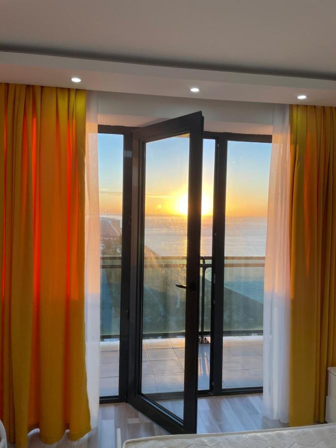 Sea View Apartments Orbi Beach Tower Batumi Eksteriør billede